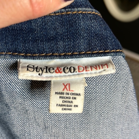 Soft, comfortable Jean jacket - Picture 2 of 3